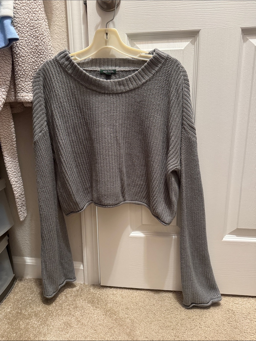 wild fable Gray Cropped Crewneck Sweater